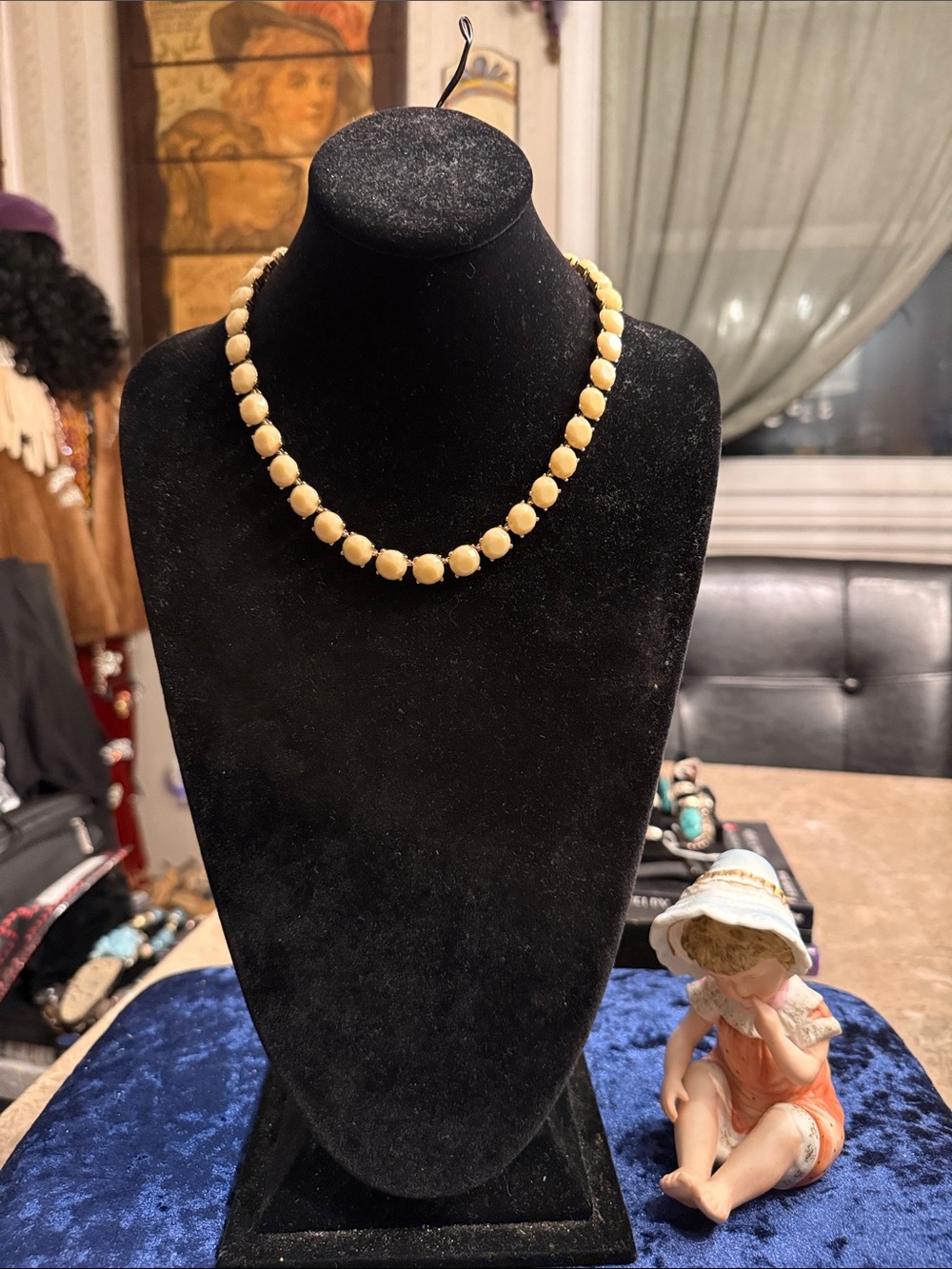 Vintage banana republic faceted ivory colored Stone eternity necklace adjustable